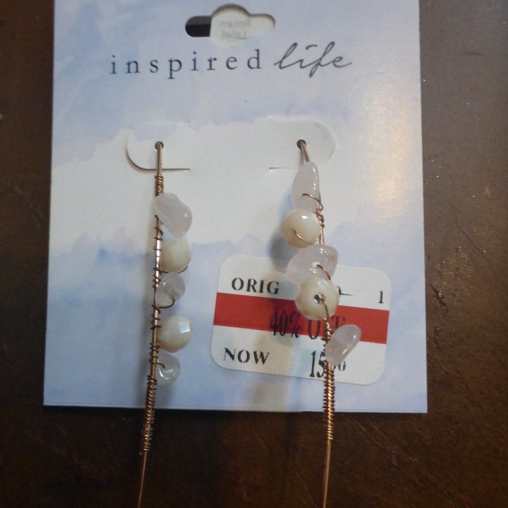 Woman's Earrings w/ Stones